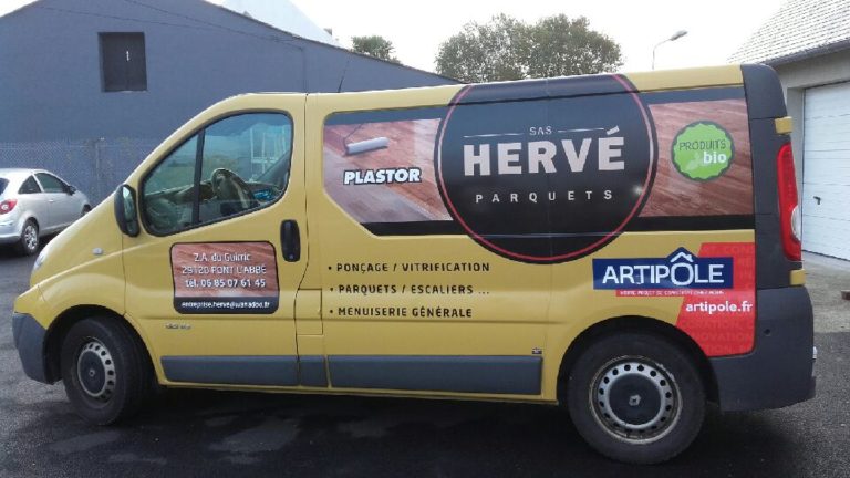 Contactez l'Entreprise Hervé pour vos projets de parquet autour de Pont L'Abbé et Quimper. Appelez-nous pour un devis rapide !